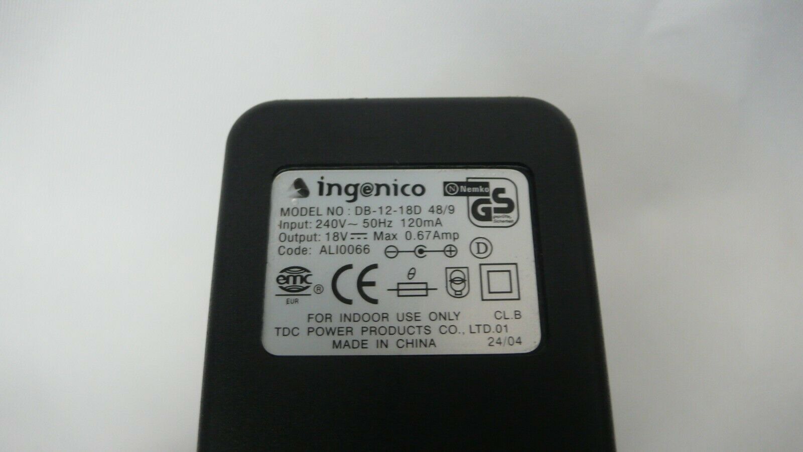 New INGENICO DB-12-18D 48/9 AC POWER SUPPLY ADAPTER 18V 0.67A UK PLUG Specification: Brand: Ingenico Mo